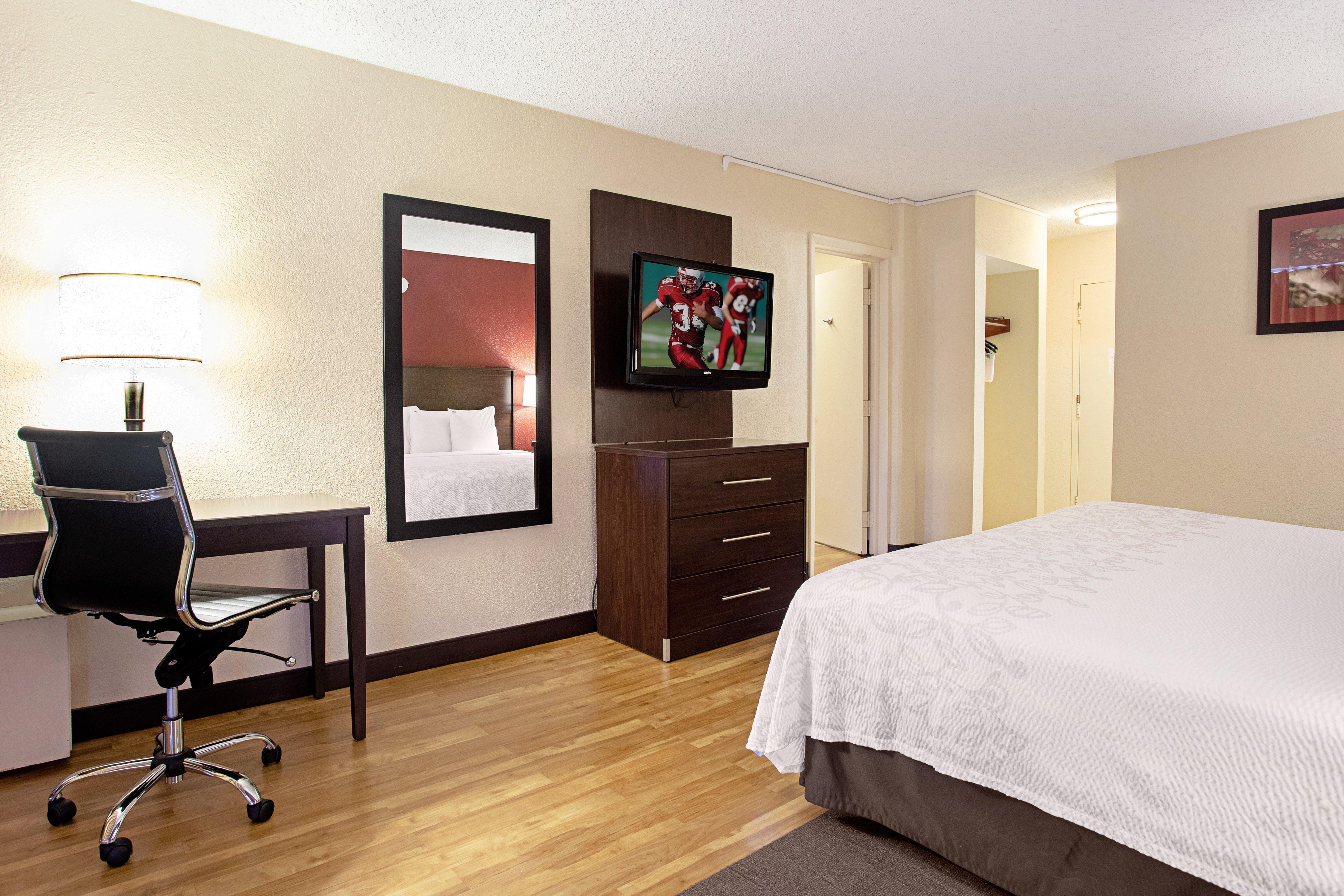 Red Roof Inn Plus+ Wichita East Kültér fotó