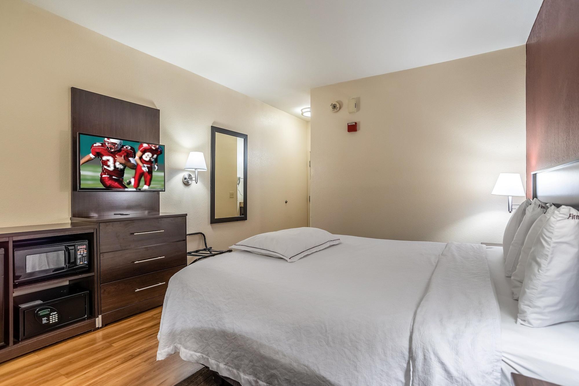 Red Roof Inn Plus+ Wichita East Kültér fotó