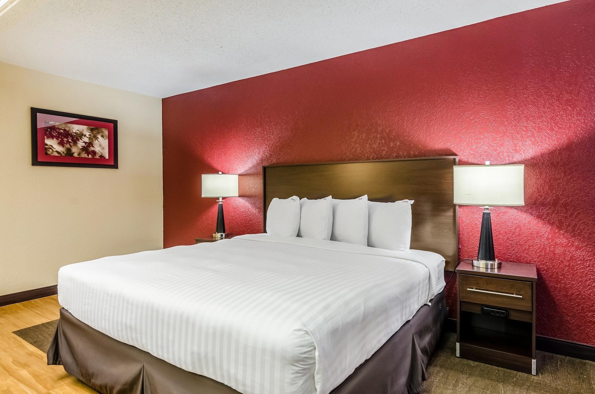 Red Roof Inn Plus+ Wichita East Kültér fotó